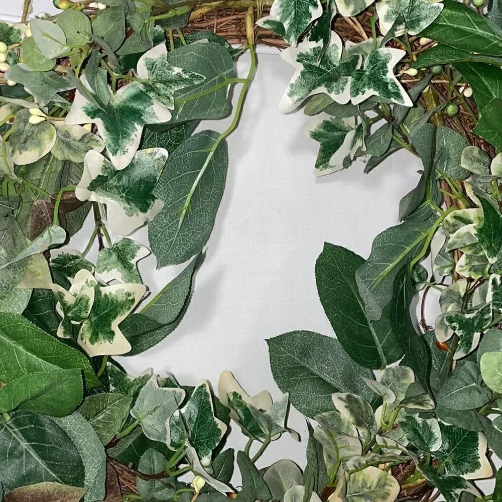 Beautiful wreath  - Picture 4 of 8